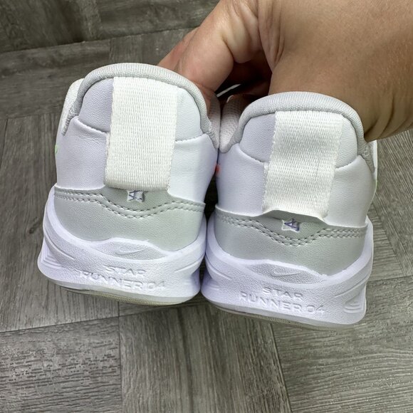 Nike Star Runner 4 Kids size 13 White Multicolored Lightweight Shoes - Picture 6 of 8